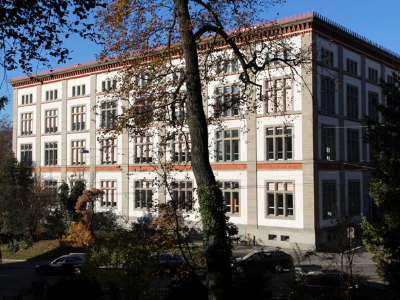 Gebäude Zürichbergstrasse 4