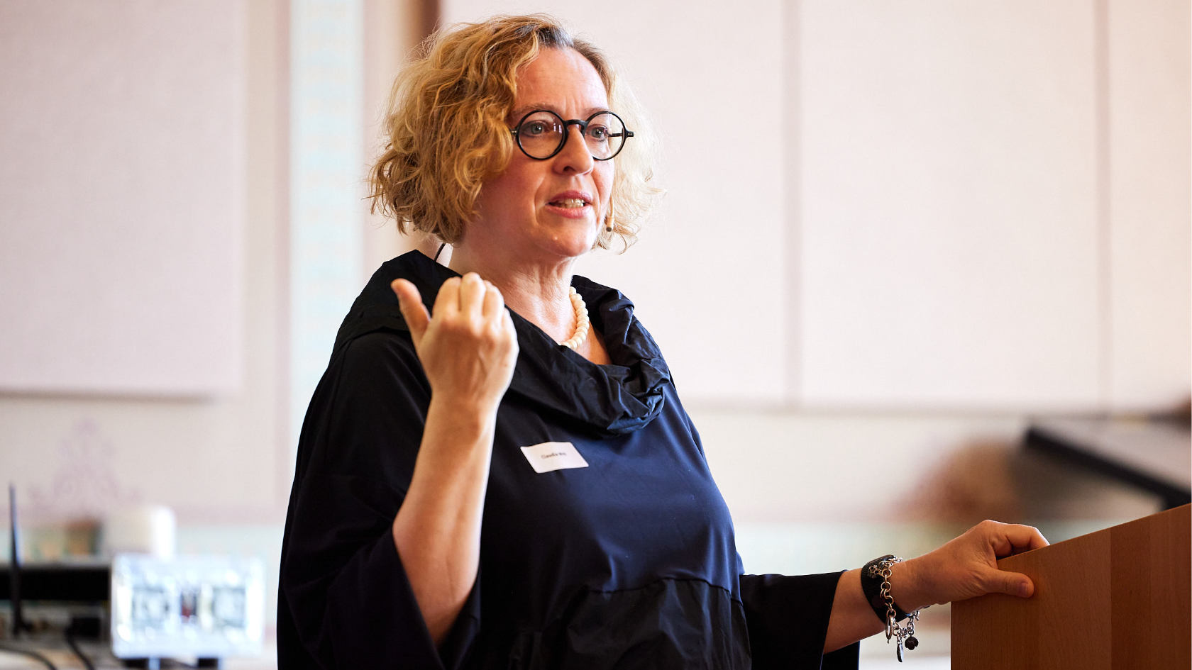 In ihrer Keynote betonte Claudia Witt, Medizinprofessorin und Direktorin der Digital Society Initiative (DSI), wie wichtig Inter- und Transdisziplinarität im Zeitalter der Digitalisierung sind.