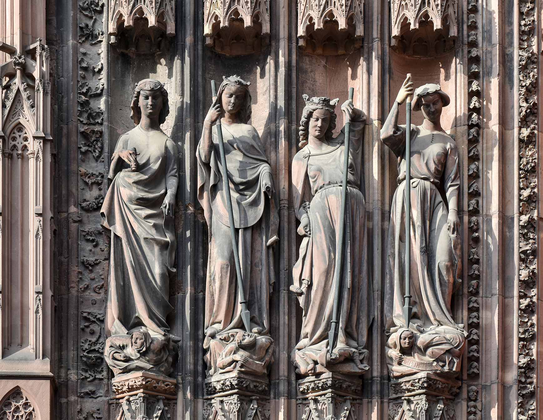 Skulpturen am Seitenportal des Strassburger Münsters
