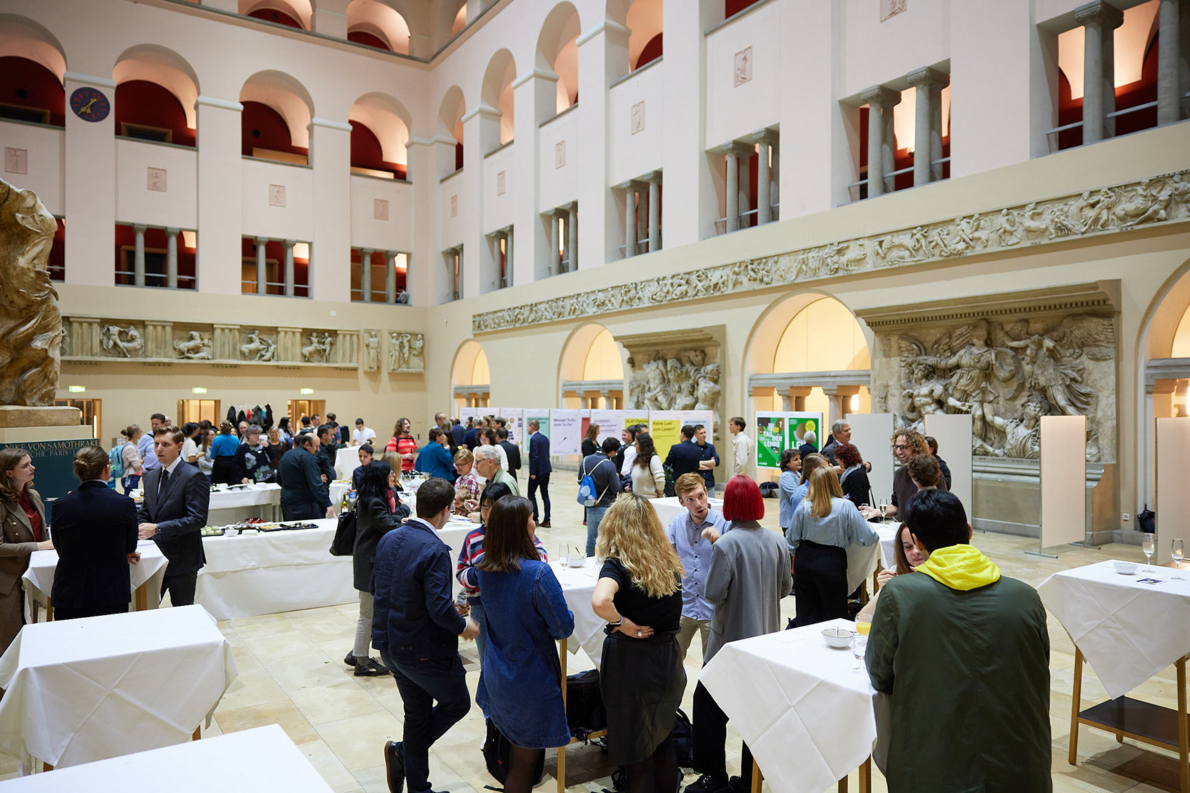 Final drinks reception in the Lichthof.